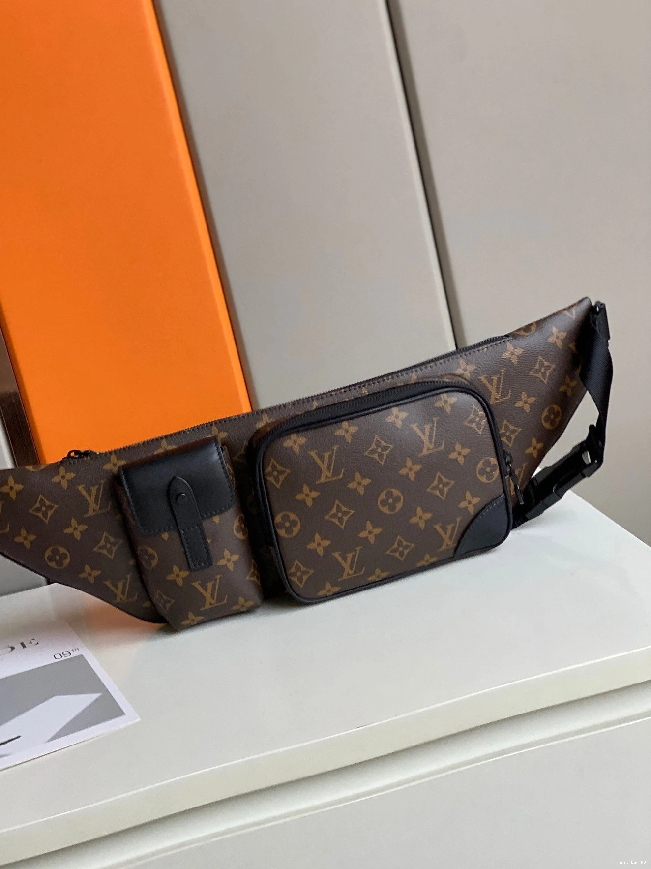 First bags ru VUITTON LOUIS BUMBAG CHRISTOPHER 0727